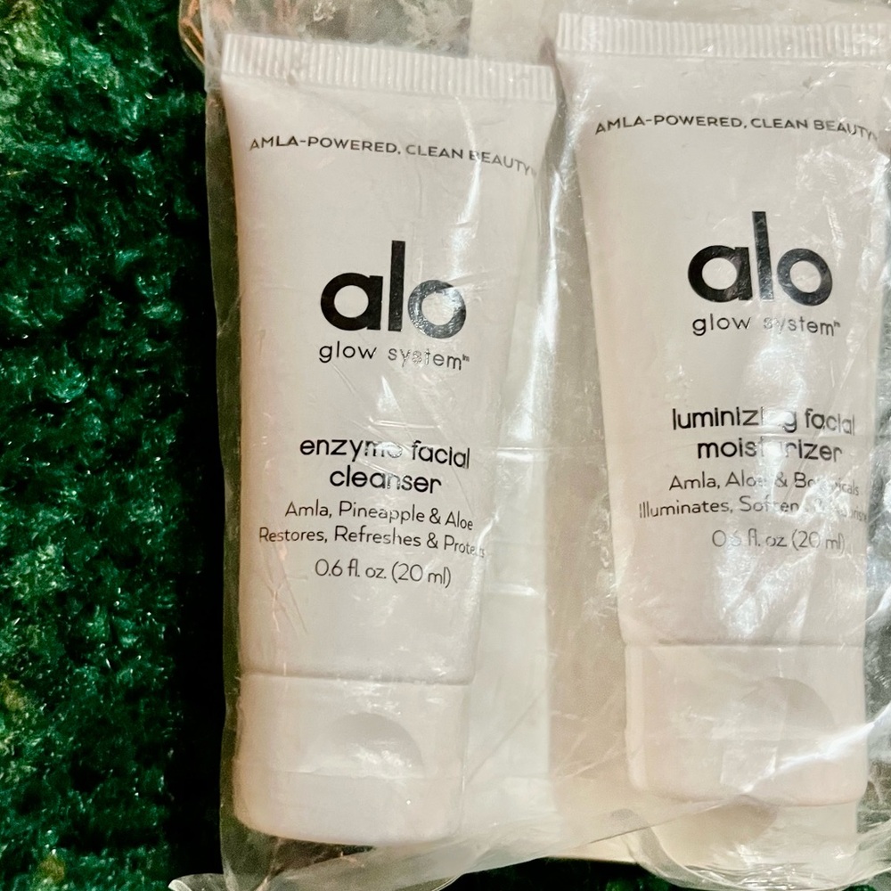 NWT Alo Glow System Sample Set - Picture 3 of 3